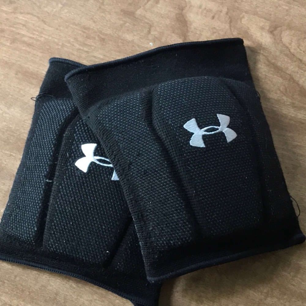 Volleyball knee pads